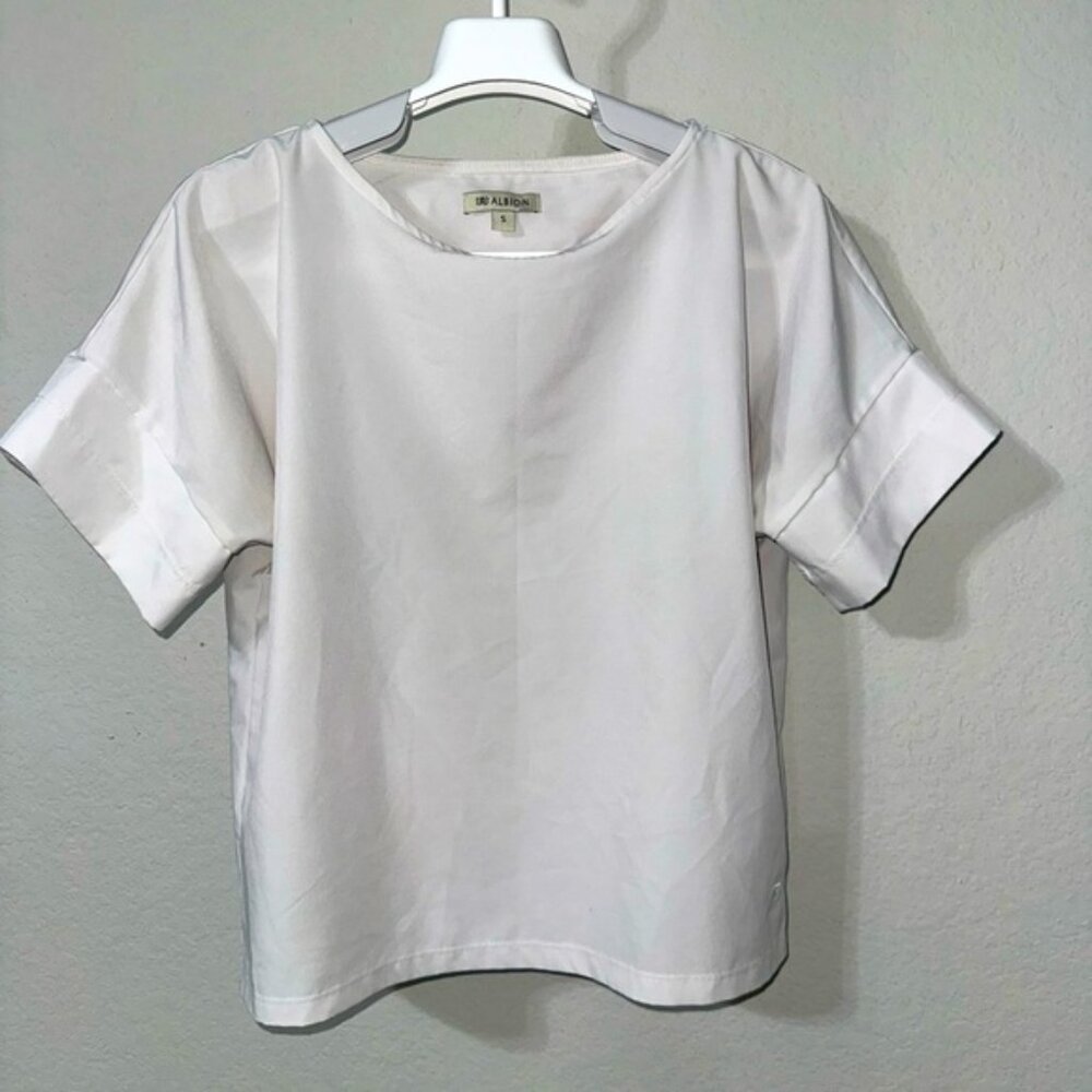 Albion White Top Size Small